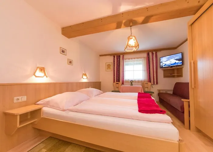 Hainzbauer Bed & Breakfast *